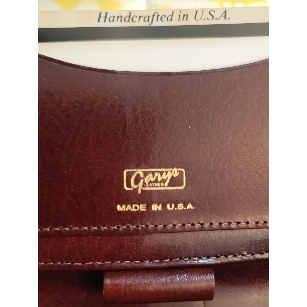Classic Brown Leather Wallet with Gold Hardware 8